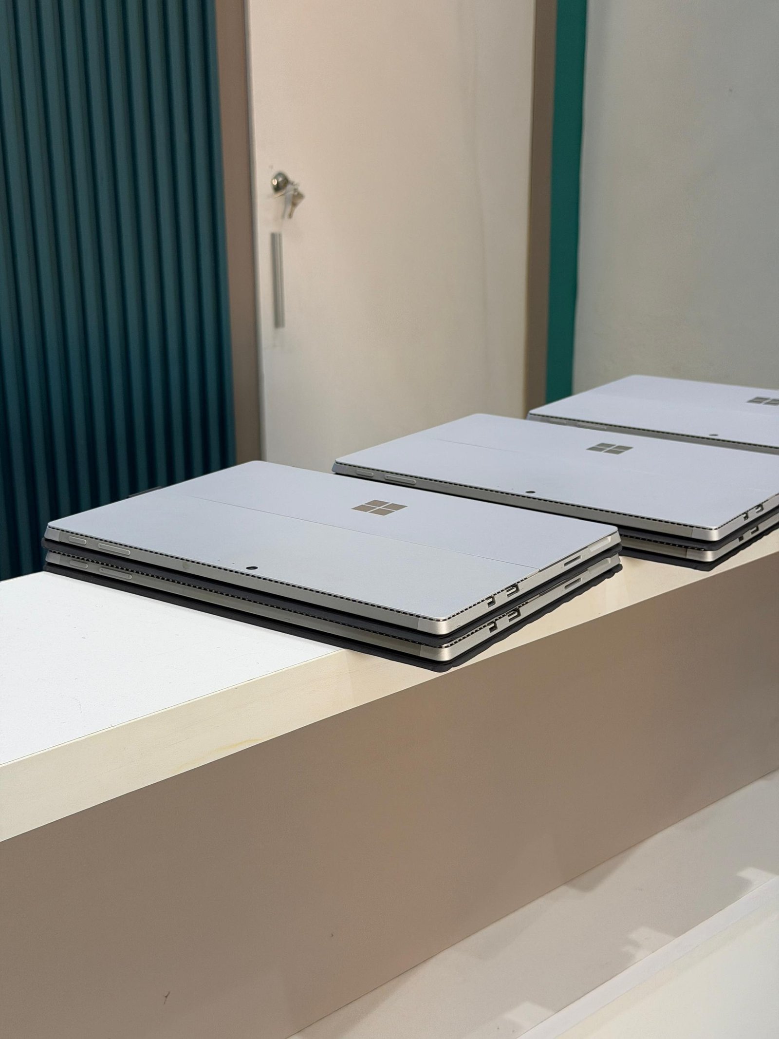 Microsoft Surface Pro 5 – Performance & Mobilité Premium – Image 3