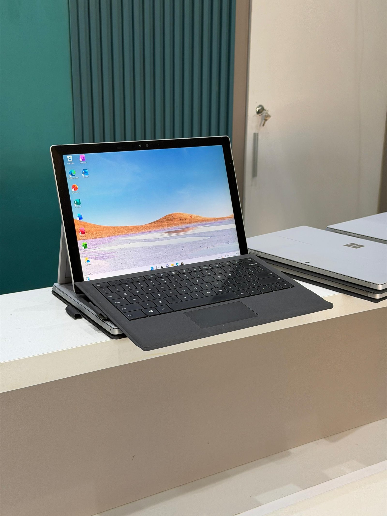 Microsoft Surface Pro 5 – Performance & Mobilité Premium